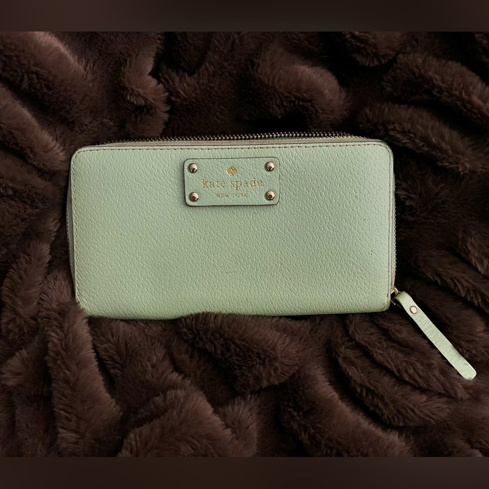 Kate Spade Zip Around Wallet Neda Wellesley Mint/Seafoam Color